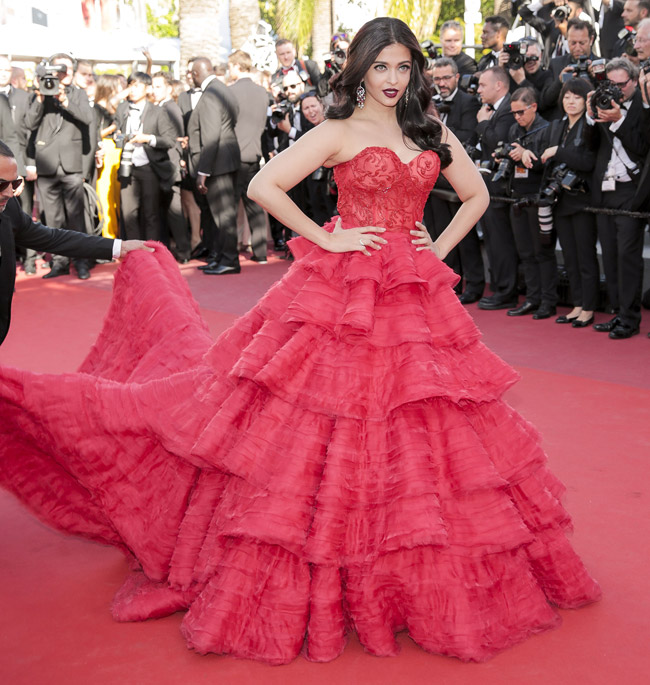99789 AISHWARYA RAI featured 1 - Best Looks From The 2017 Cannes Film Festival
