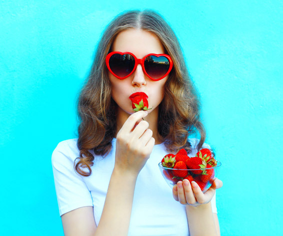 c36d9 STRAWBERRY FEATURED 1 - Get Beautiful Glowing Skin With These Health Foods