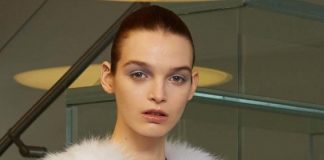 How To Wear Powder Blue Eyeshadow